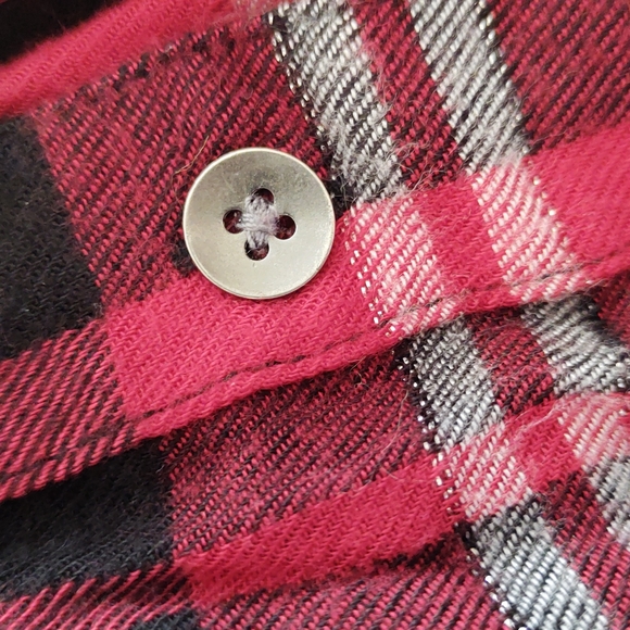 Ladies Plaid Button Up - Picture 7 of 7